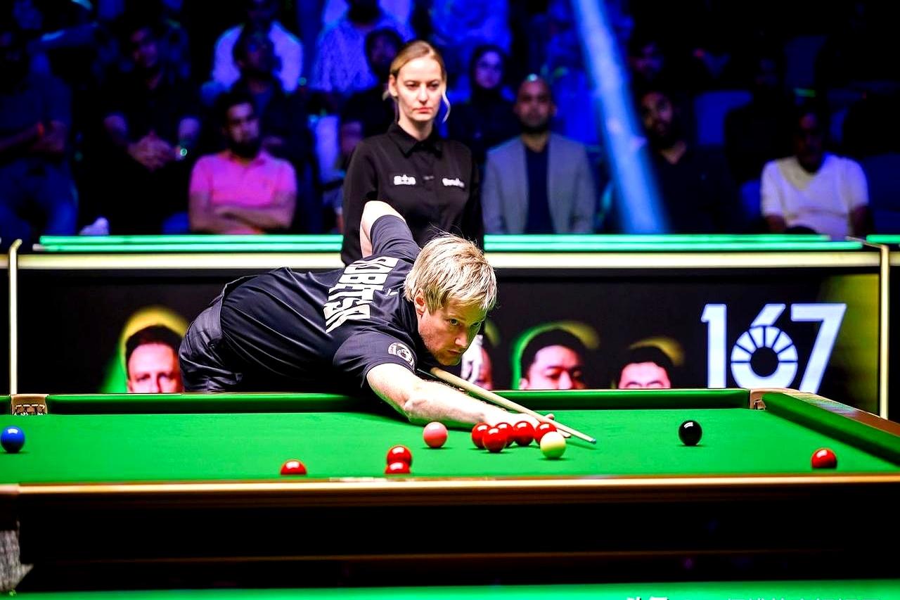 罗伯逊不敌赵心童赛后采访：“我错失了一些球”这输得一点不冤！赵心童在