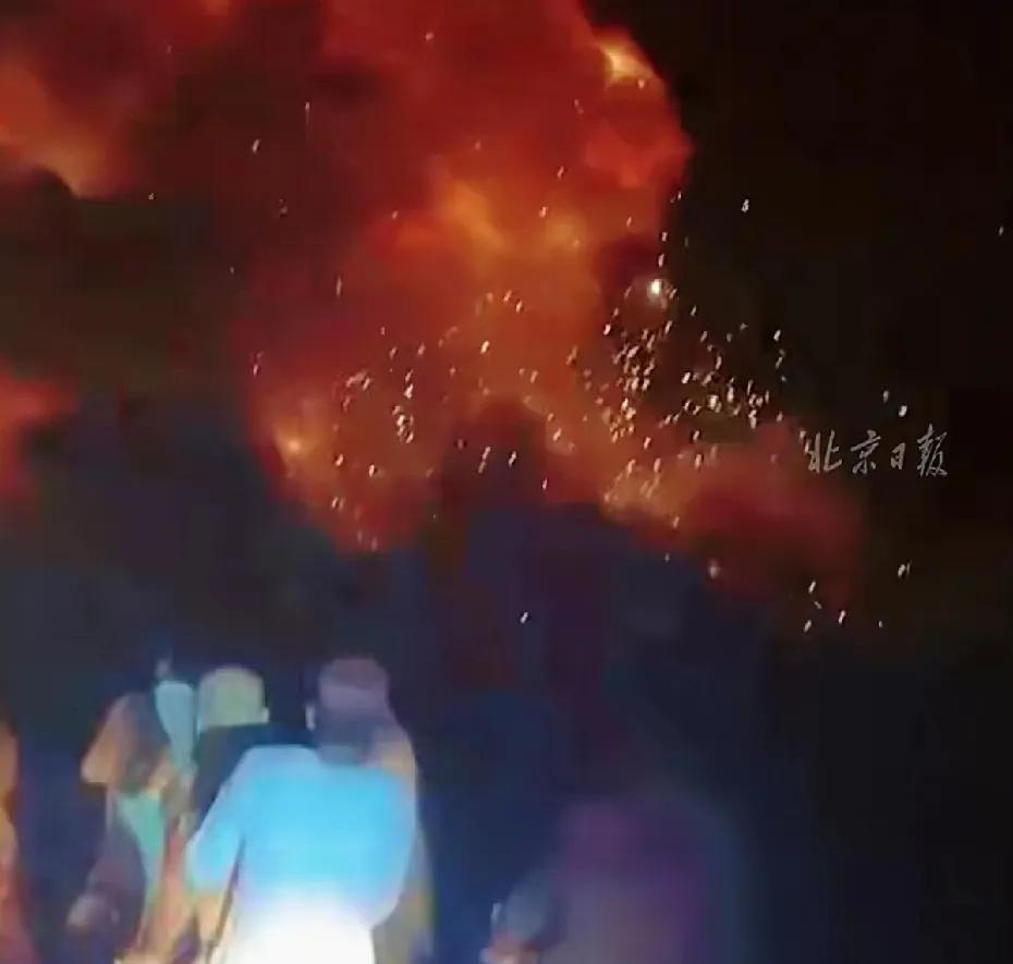 国外都爆了，你不会还不知道吧？巴铁击落印度6架空军战机，巴铁利用歼10C和红旗
