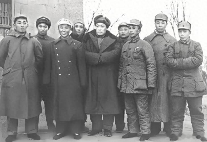 宿北大捷后，陈士榘绕过陈毅越级发电报到延安，毛主席这样回电1946年12月，国民党军在薛岳的指挥下率