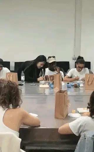 呐呐呐看吧，还嘲笑乌克兰是欧洲的子宫。