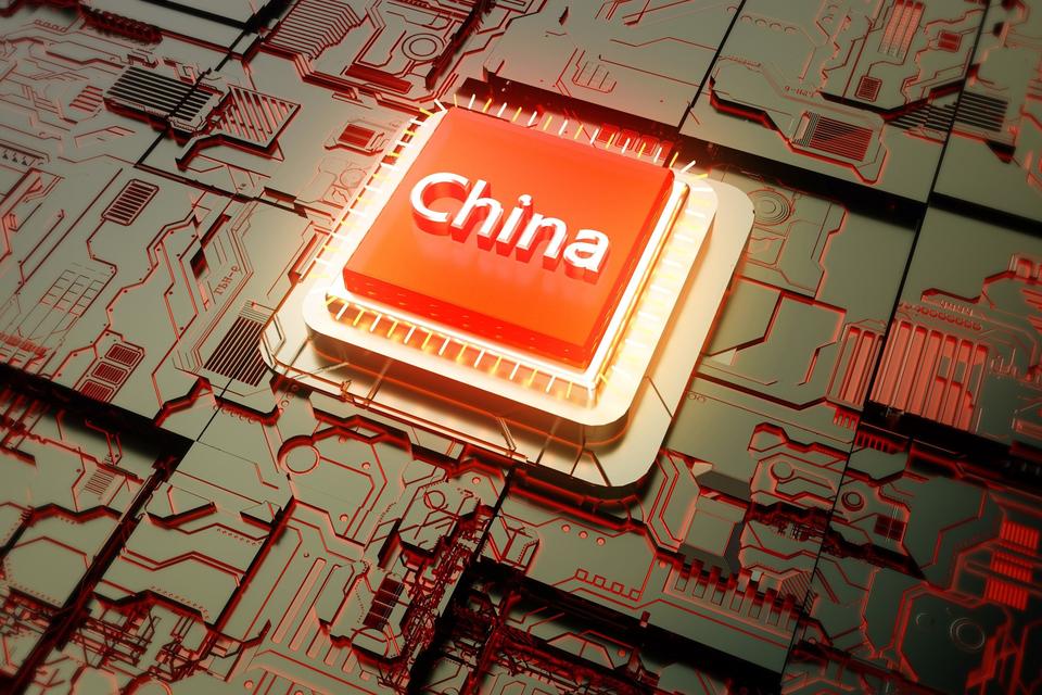 玄戒O1其实衬托了麒麟9020的优秀玄戒O1最高频率3.9GHz，麒麟902
