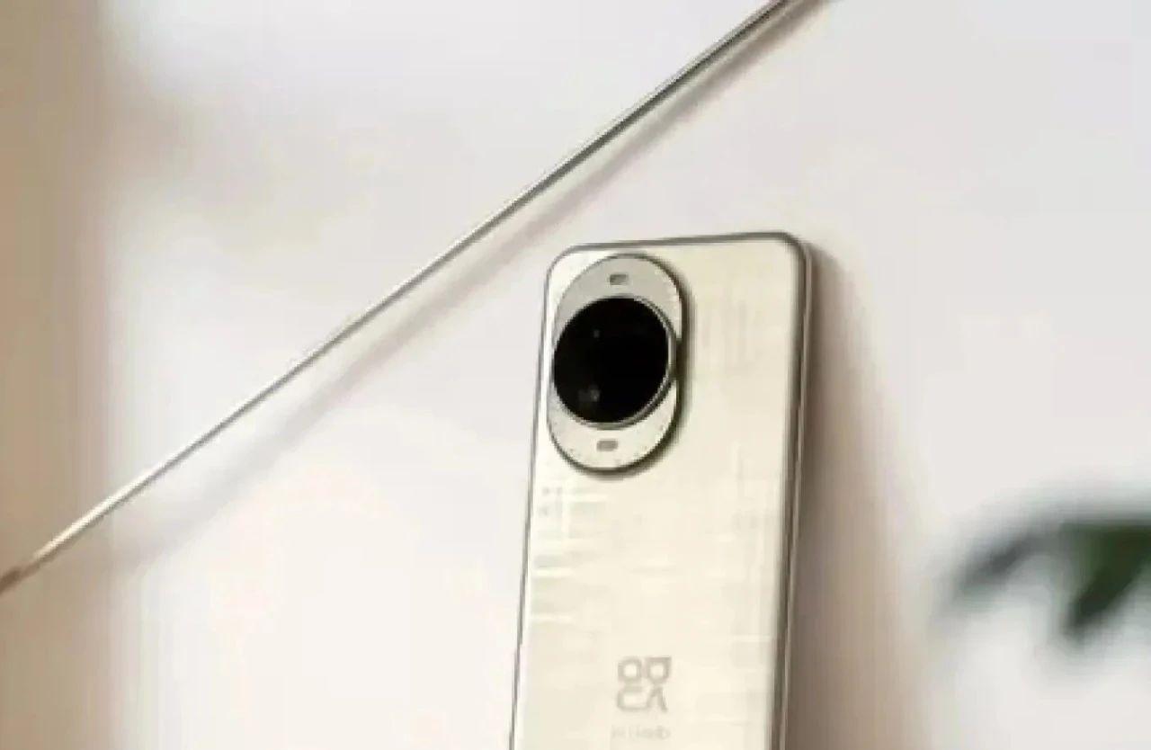 华为Nova15系列炸场发布！2699元起售干翻友商！麒麟8030+6000mA