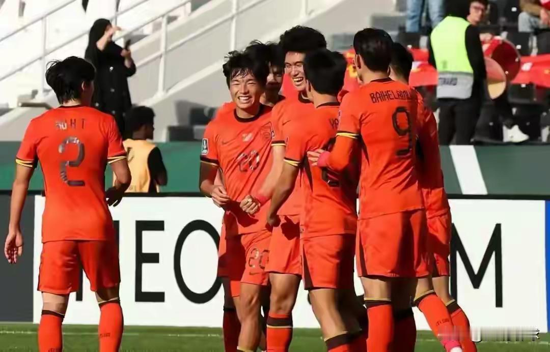 1月14日的晚上19:30开场的中泰之战，才是一场硬仗。作为小组垫底的泰国队，