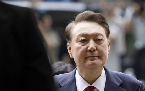 结束！逮捕尹锡悦经法院6小时40分钟审理，最终以有毁灭证据的可能性为由，针对尹