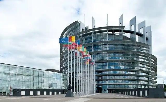 欧洲为什么那么有钱？连保加利亚这种不起眼的国家，人均GDP都能到1.6万美元。