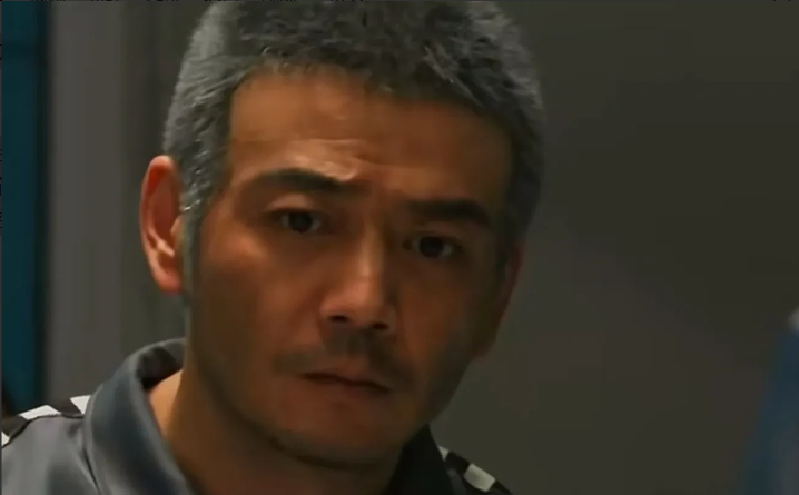 《以法之名》大结局：万海之死意难平，郑雅萍被批无作为。任谁都没有想到，