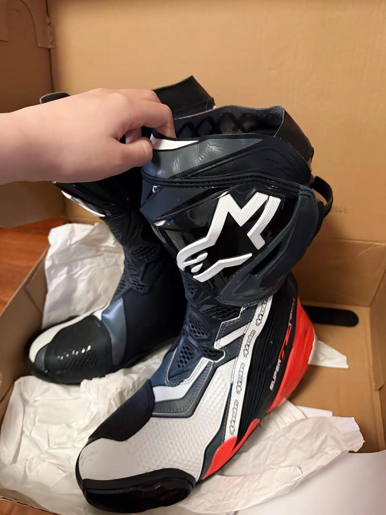 男朋友跟别的小狐狸跑了把我的a星带回来了留给下一个男朋友穿😡😡a星骑行靴