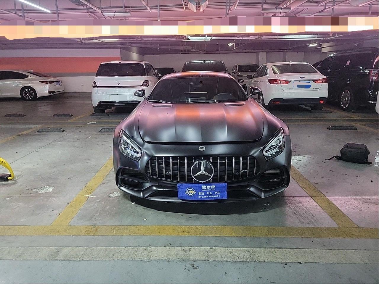 车长4米5，车头占一半！坐后备箱开车，回头率照样高！前两天验了一台奔驰AMG