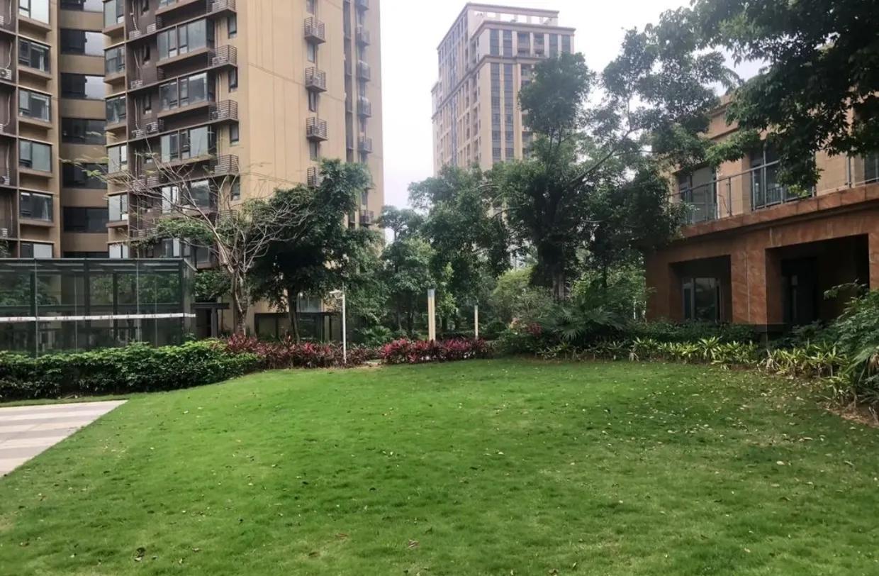 朋友手头有点紧，想着把一套闲置房卖掉。这套房入手价118万，装修还花了10多万，