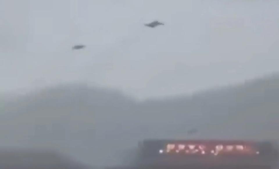 泰国空军出动架F-16战斗机，将柬埔寨菩萨省韦文县莫达地区的永恒钻石赌场炸毁。