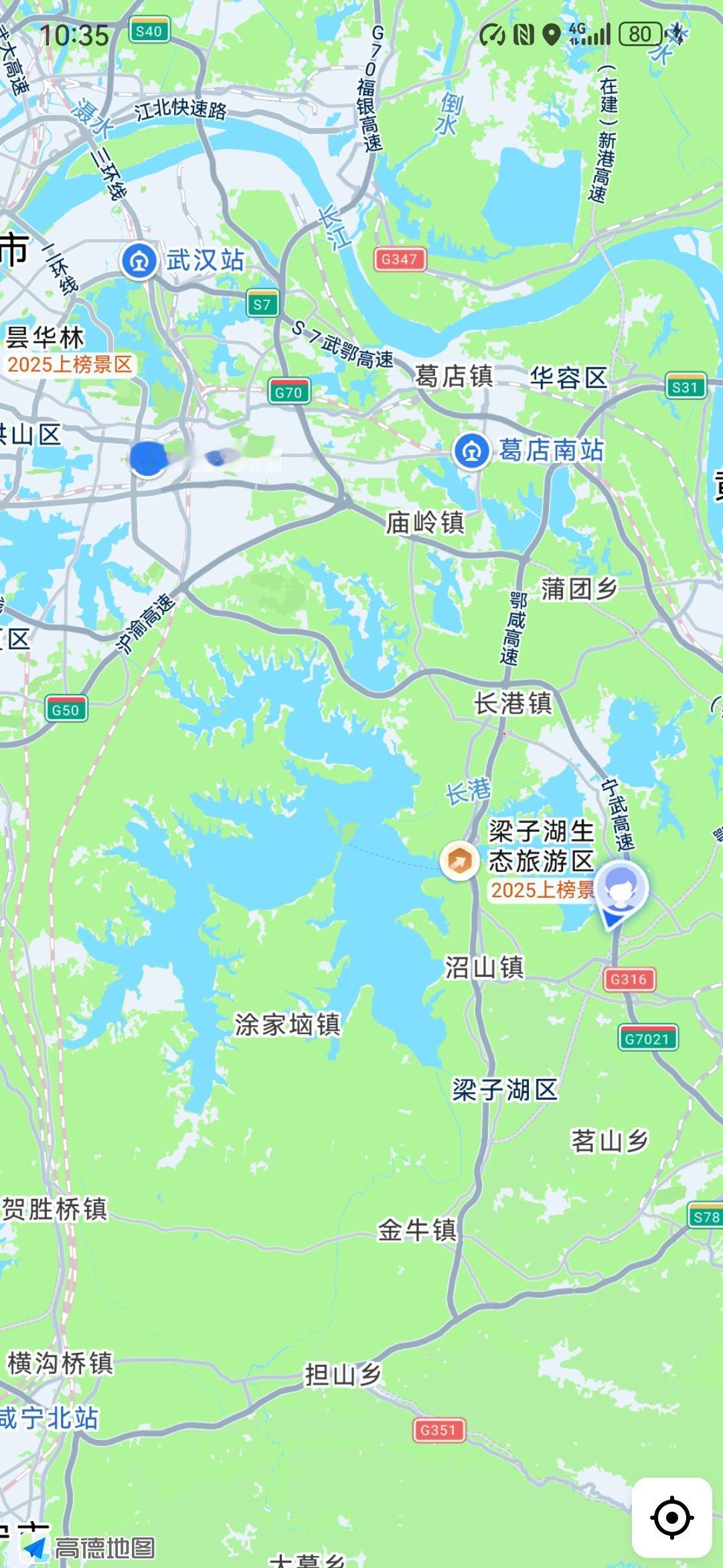 湖北号称千湖之省，果然名不虚传，尤其是武汉，位于汉江与长江的交汇口，辖区内湖泊众