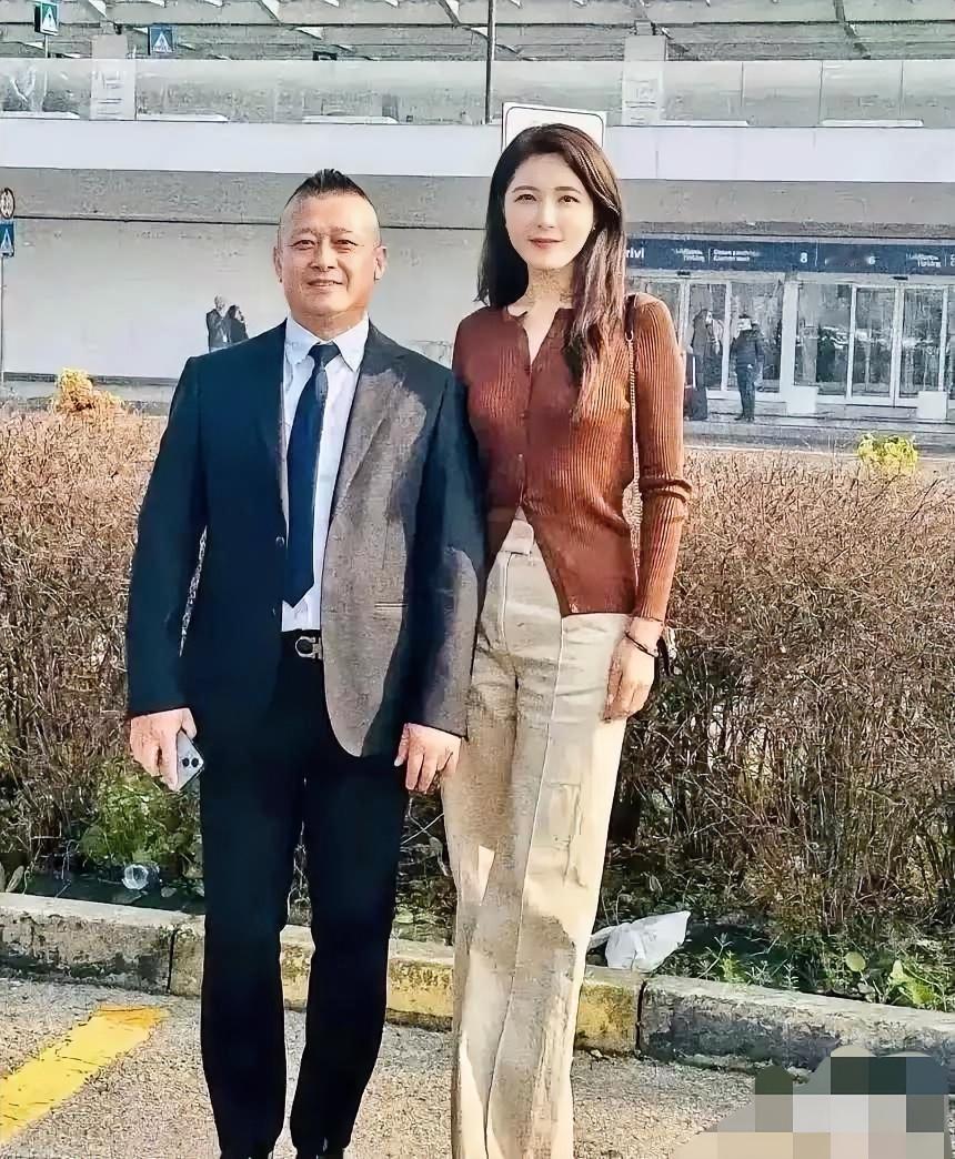 她是二百年难遇的美人，如今49岁，孑然一身，家喻户晓，人人皆知，是一代女神，你能