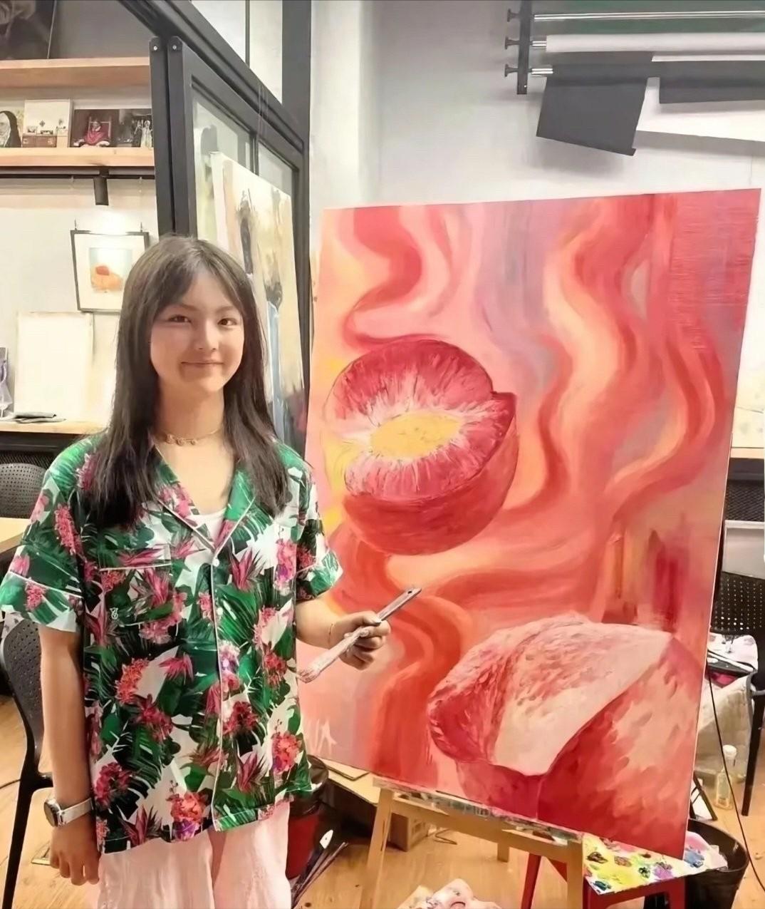 网传王诗龄一幅桃子油画进卢浮宫巡展，拍出145万高价！！第二天被人给扒出来，