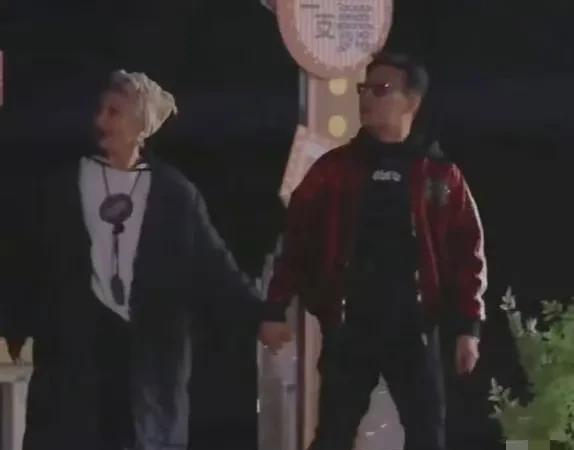 全网都在嗑汪峰和宁静的"暧昧瓜"，当事人宁静却连夜出来打假！这反转比八点档狗血剧