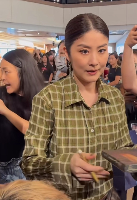 陈慧琳太搞笑了她7月份要开演唱会，被记者问介不介意儿子带女朋友来看陈慧琳最
