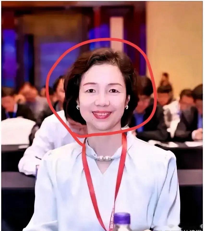 米振莉的女儿董袭莹，真把米振莉害惨了！米振莉是北科大工程技术研究院的副院长，她原