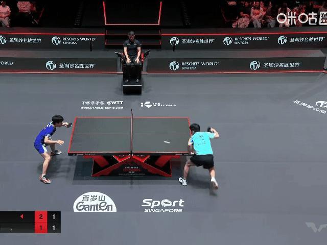 2026WTT新加坡大满贯，林诗栋对阵筱塚大登。关键分一球争议，筱塚认为擦下边