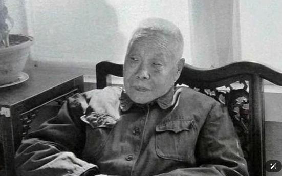 晚清太监回忆：妃子洗澡从不用手，也不避讳太监，这事特别侮辱人。晚清太监孙耀庭晚年