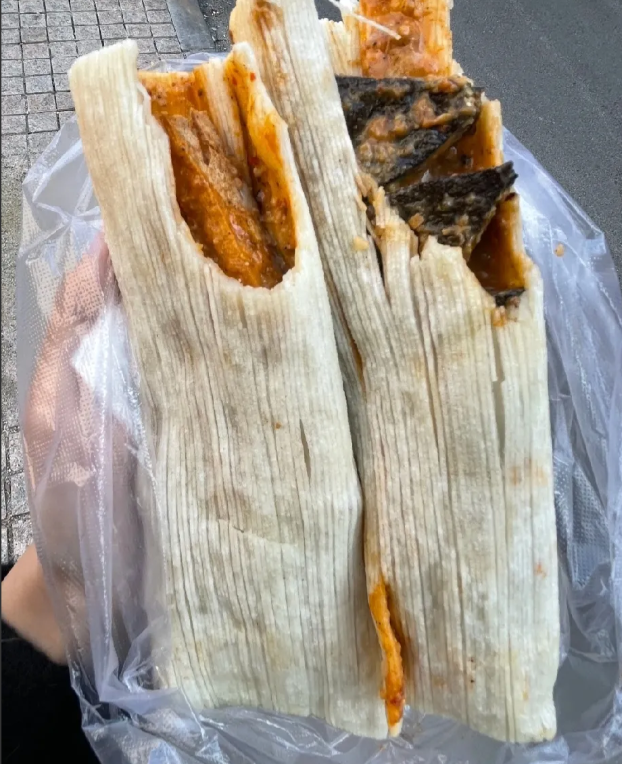 这是哪里的美食，叫什么？里面包着臭豆腐，特别好吃。
