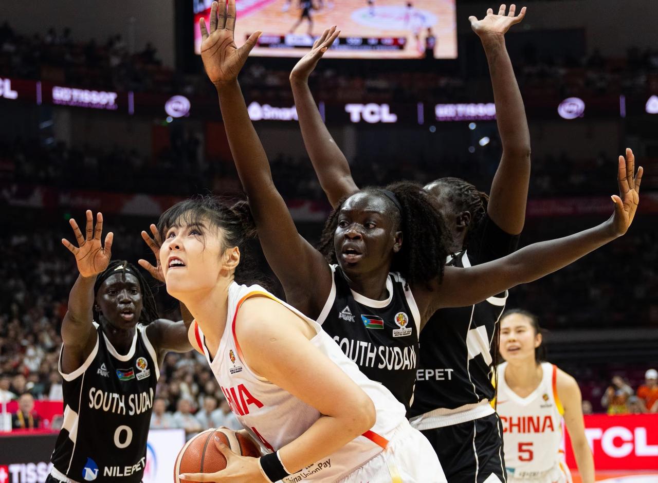 中国女篮后两场就大胆练兵！已提前进世界杯因为就在刚刚巴里女篮击败了马里，这样