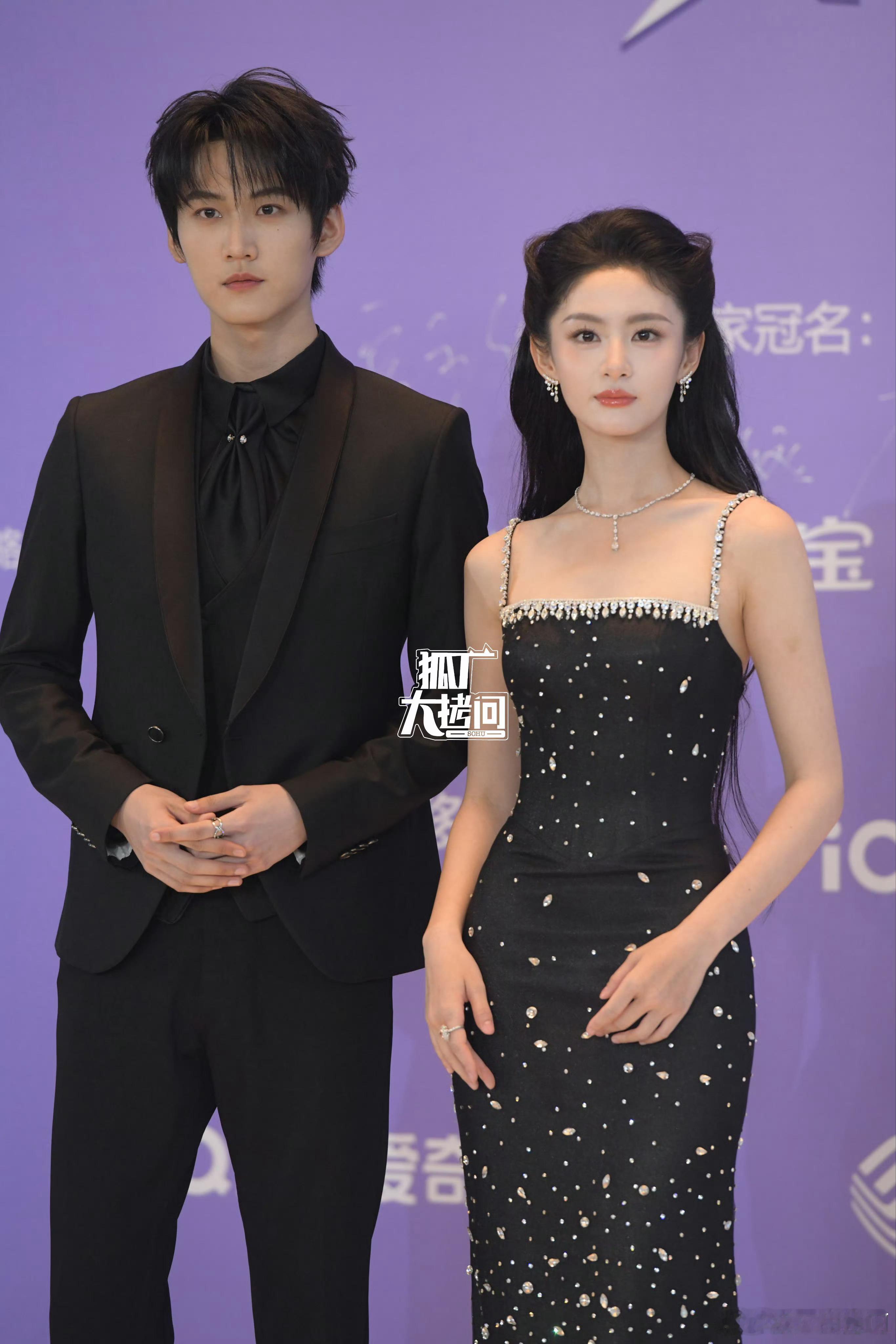 赵晴真有星相了好复杂的感觉，真不想让于歪爽到尖叫之夜红毯