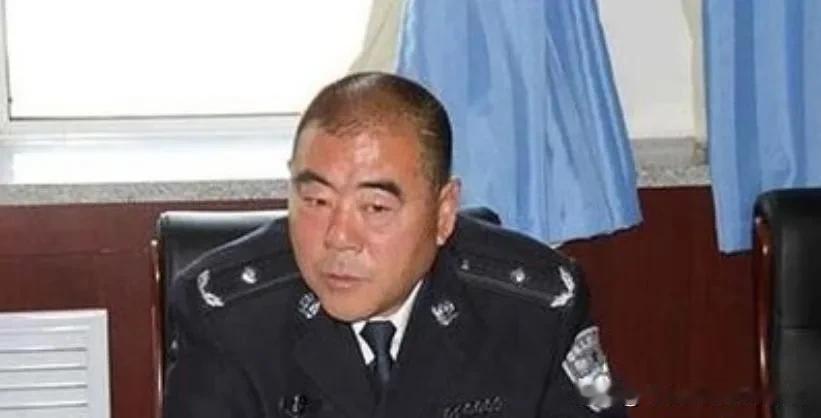 他叫冯志明，当年在当地警界素有神探名号，大众很难将这个名号和一桩举国震惊的冤案绑