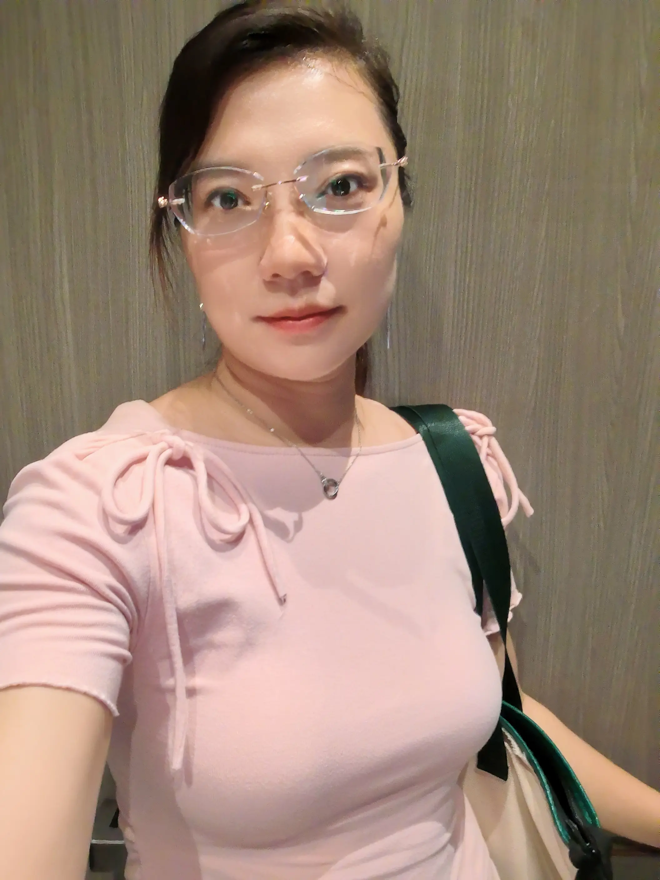 上班💼。