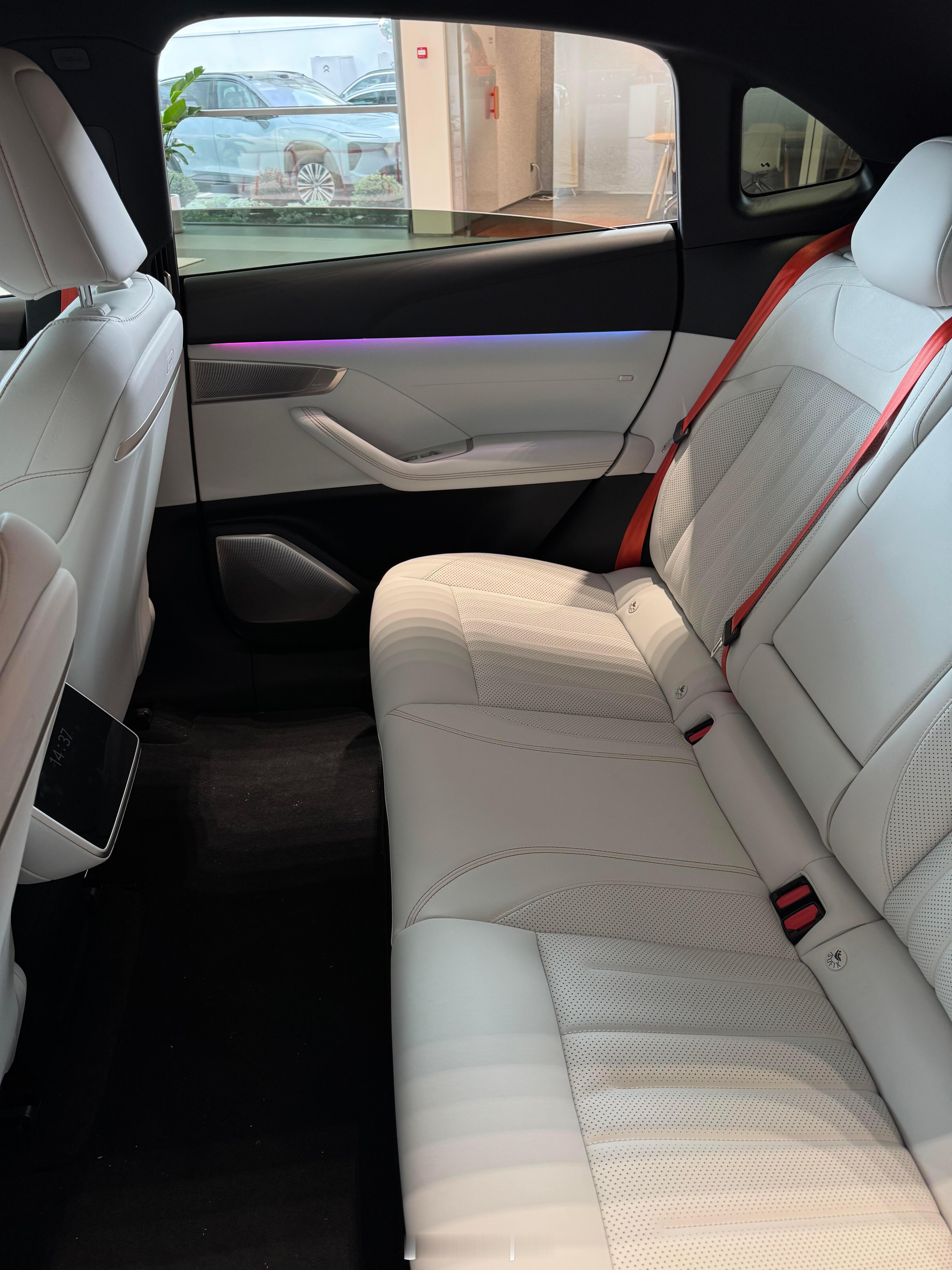 🚗乐道L60✅优点🔋共享蔚来换电网络：最独特的“护城河”：这是乐道L