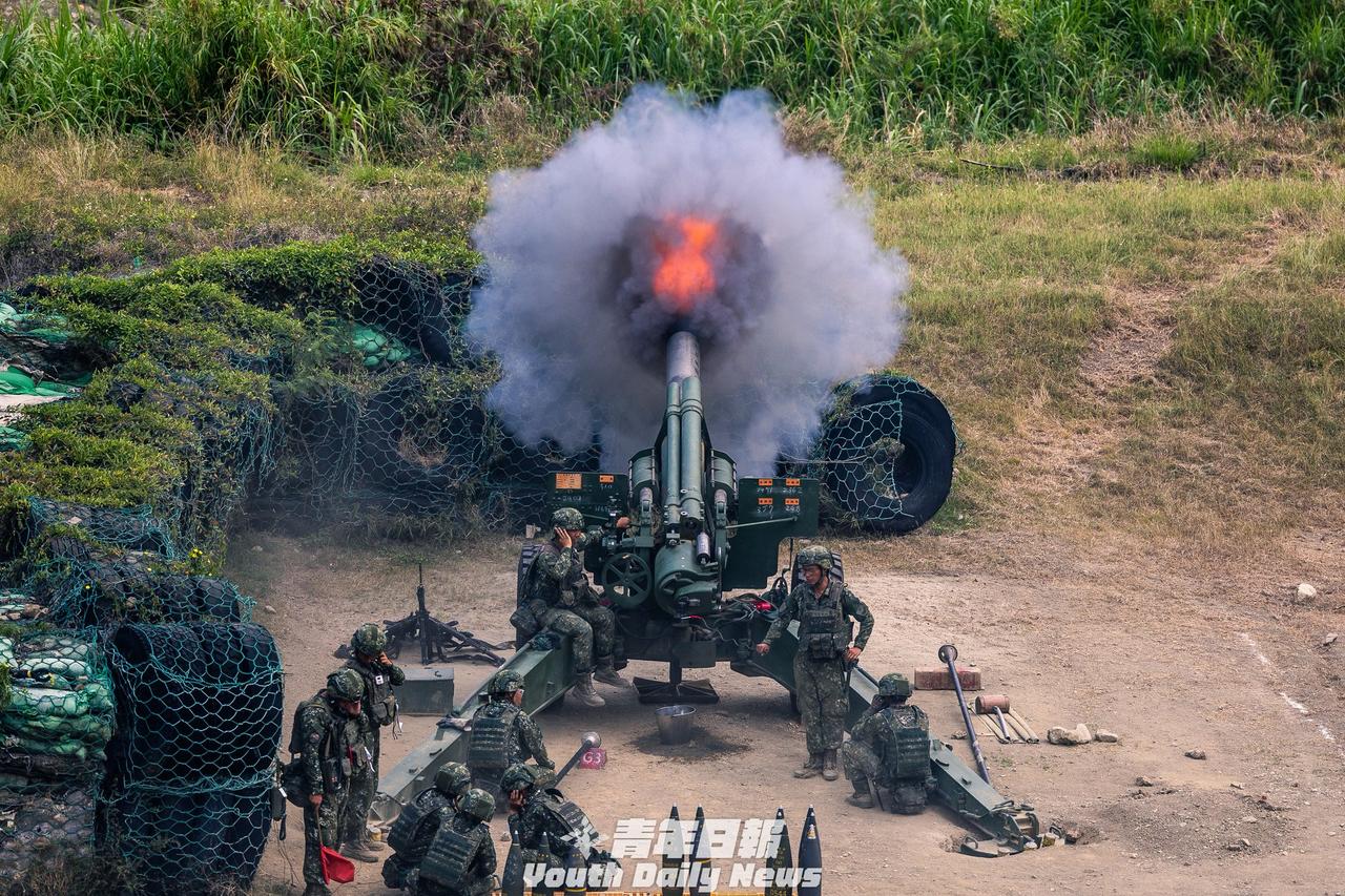台湾省所属234旅炮兵营155毫米榴弹炮实弹射击。