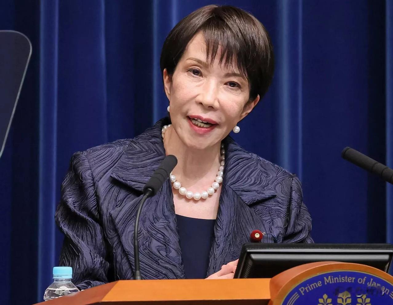 高市早苗被打脸！多家外媒在最新的报道中披露，面对高市早苗试图强硬对待中国、拿台海