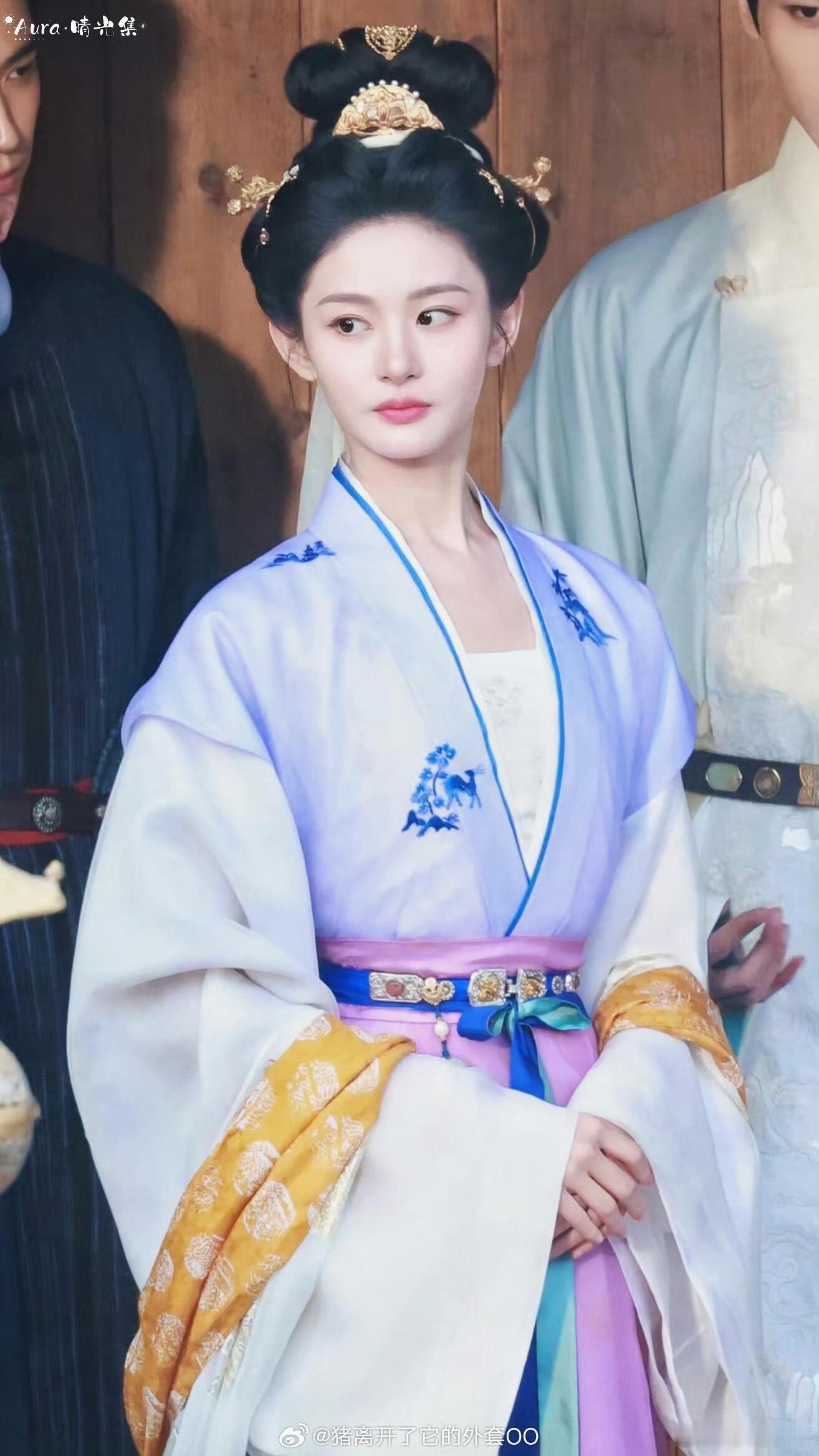 赵晴剧里如果跟路透这个颜值大差不差的话，于歪老贼恐怕真能捧出来了