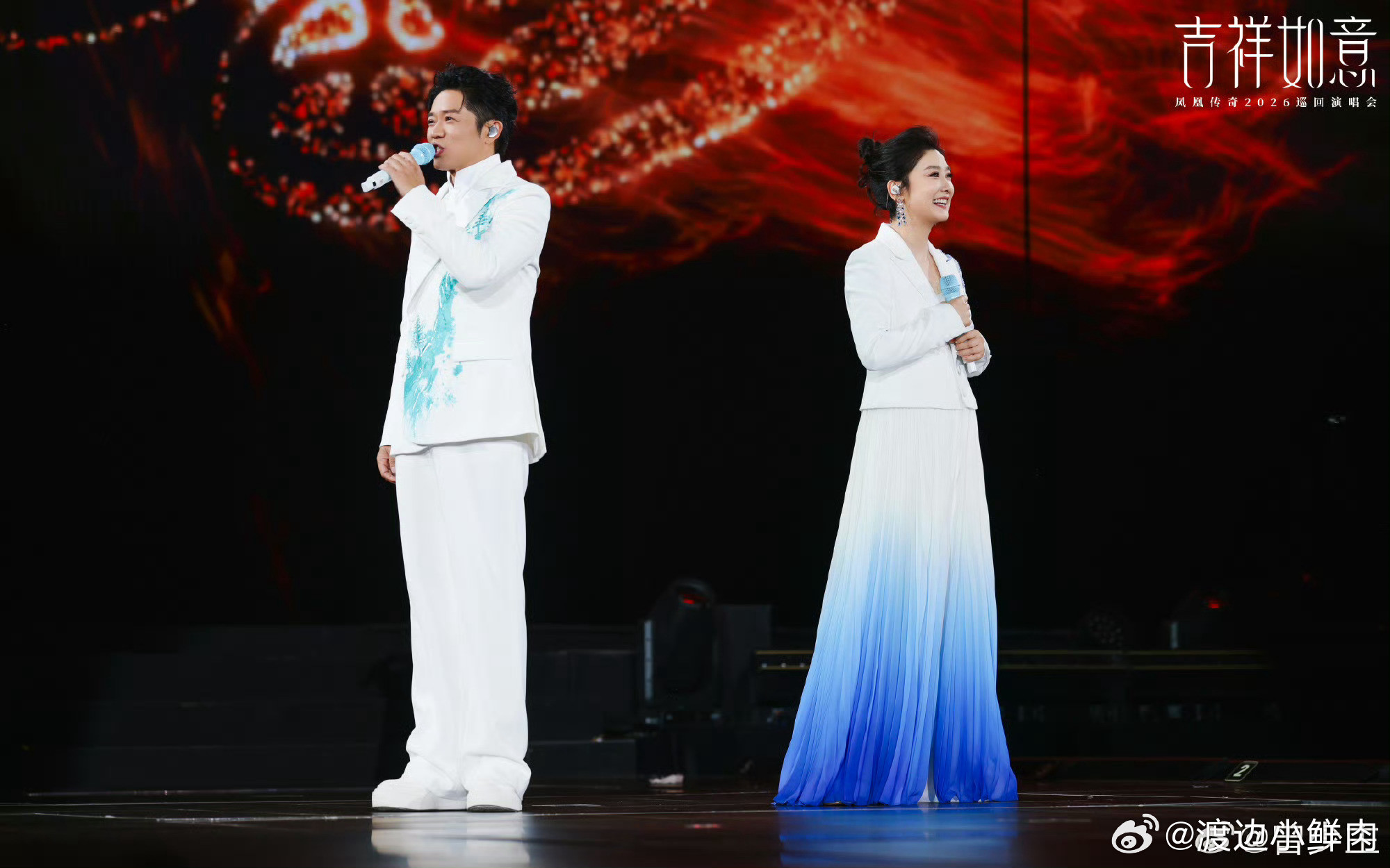 凤凰传奇没散伙原因谁懂这个凤凰传奇时隔八年的callback哈哈哈哈俩人加起来都