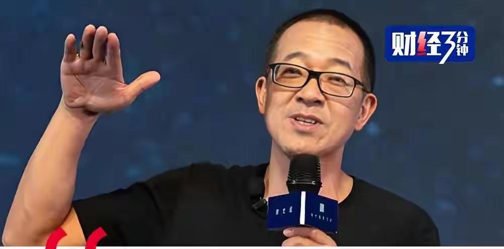 俞敏洪还是很大方的，因为32周年庆贺信之事闹得沸沸扬扬，怨声四起，俞敏洪不但没生