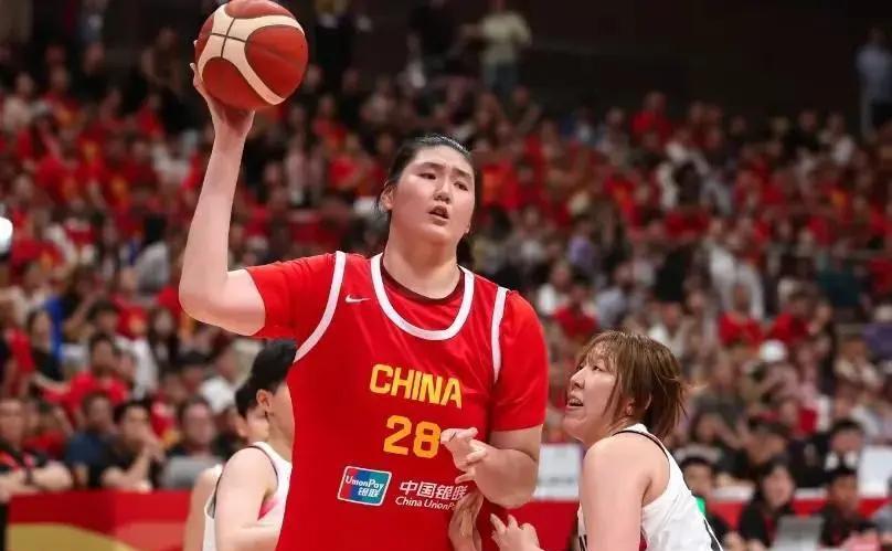 张子宇的优势，不要因为队友的无脑变成劣势！亚洲杯第二战，中国队遇上了韩国，相对