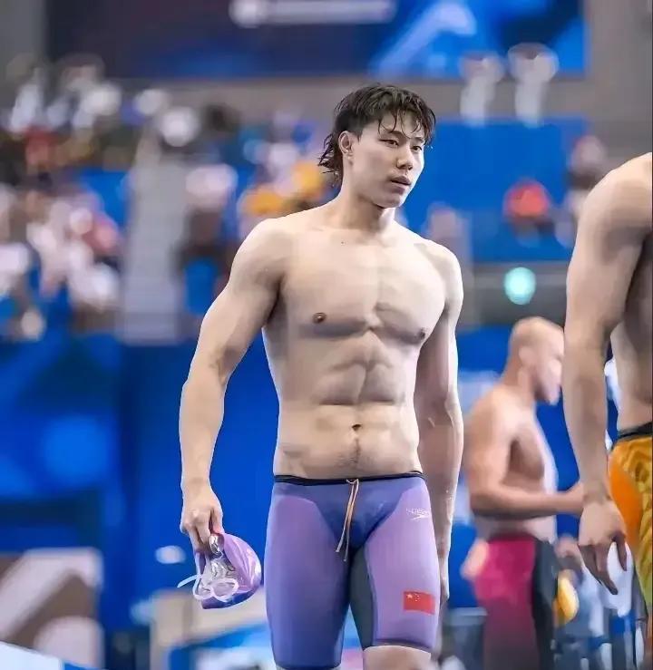 男看海洋，女看冰洁，本届新加坡游泳世锦赛中国男女队的领军人物非覃海洋和李冰洁莫属