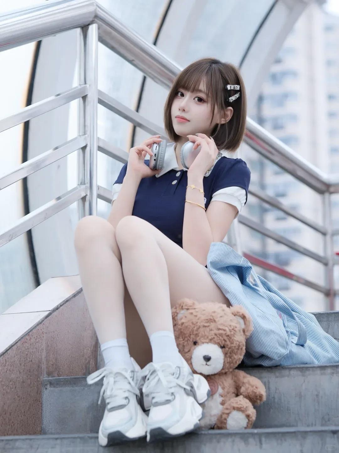 公园漫步，体会秋天的余韵分享甜美小姐姐随手拍