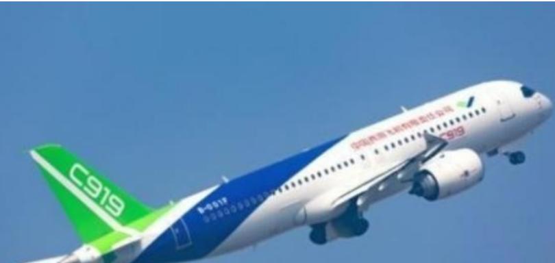 美国这一刀捅的可真够狠！一刀直插C919命脉，中国引以为傲的商飞C919客机，交