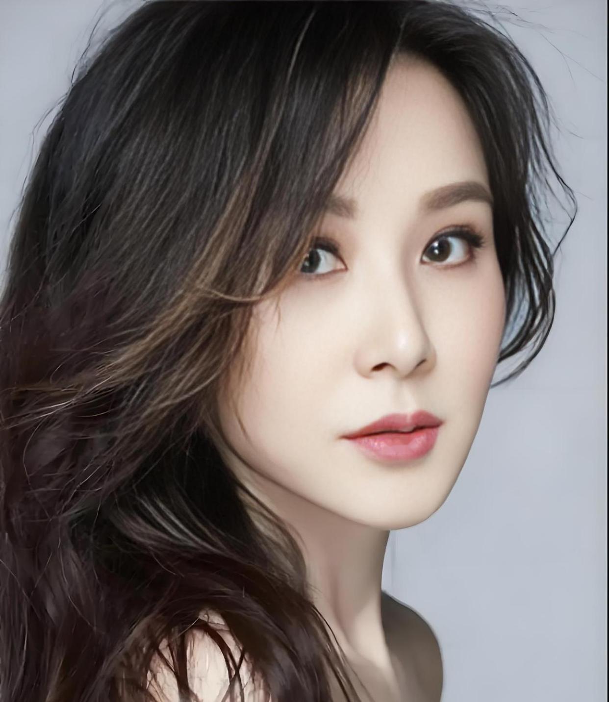 婚恋专家说：“如果你搞不定年轻女人，那是你没有经济实力，如果你搞不定中年女人，而