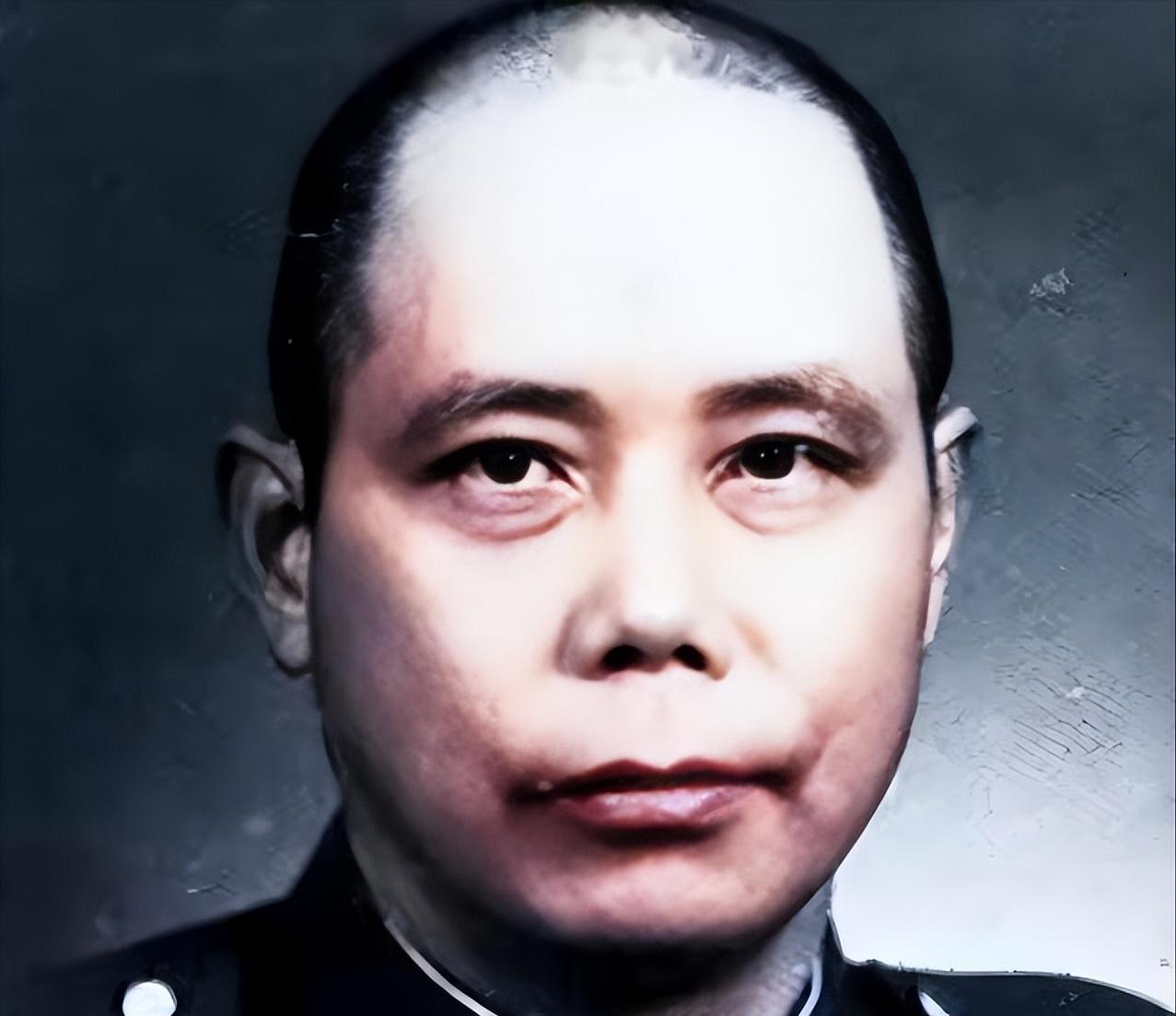 1943年，王耀武在常德摆庆功宴，招待57师残存官兵，正吃饭时，军长傅仲芳带着一