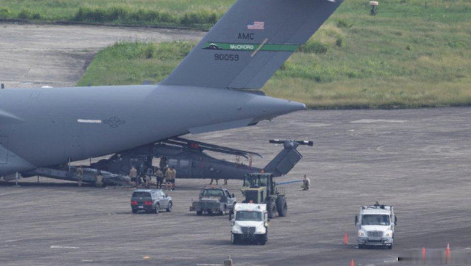 路透社12月12日发布的两张图片直观证实:美军第33救援中队(RQS)至少有3架