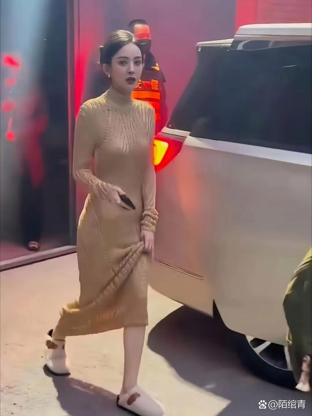 古力娜扎，前面基础，后面就不基础