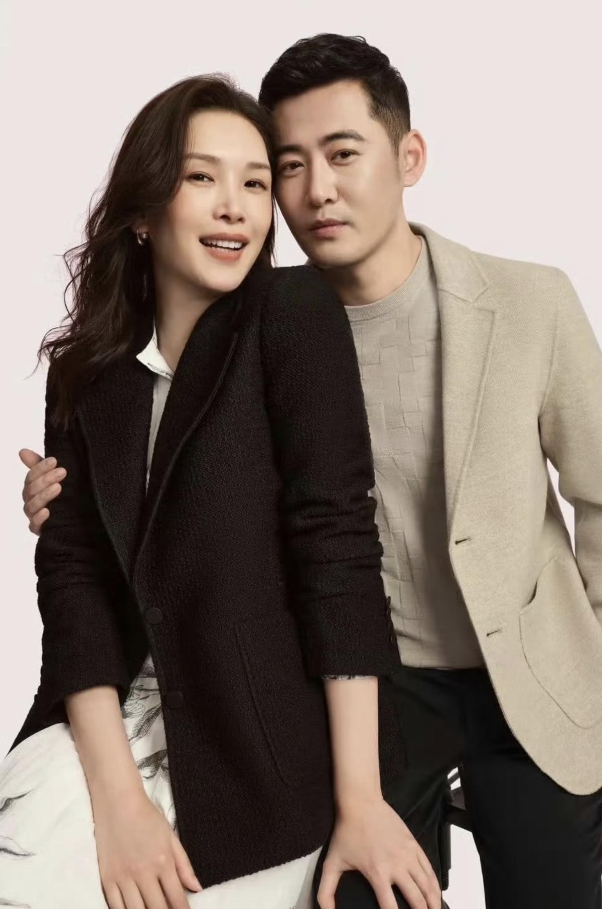 全网都在说魏巍跟佟晨洁离了很难再找到老婆了因为毕竟在《再见爱人》节目里魏巍