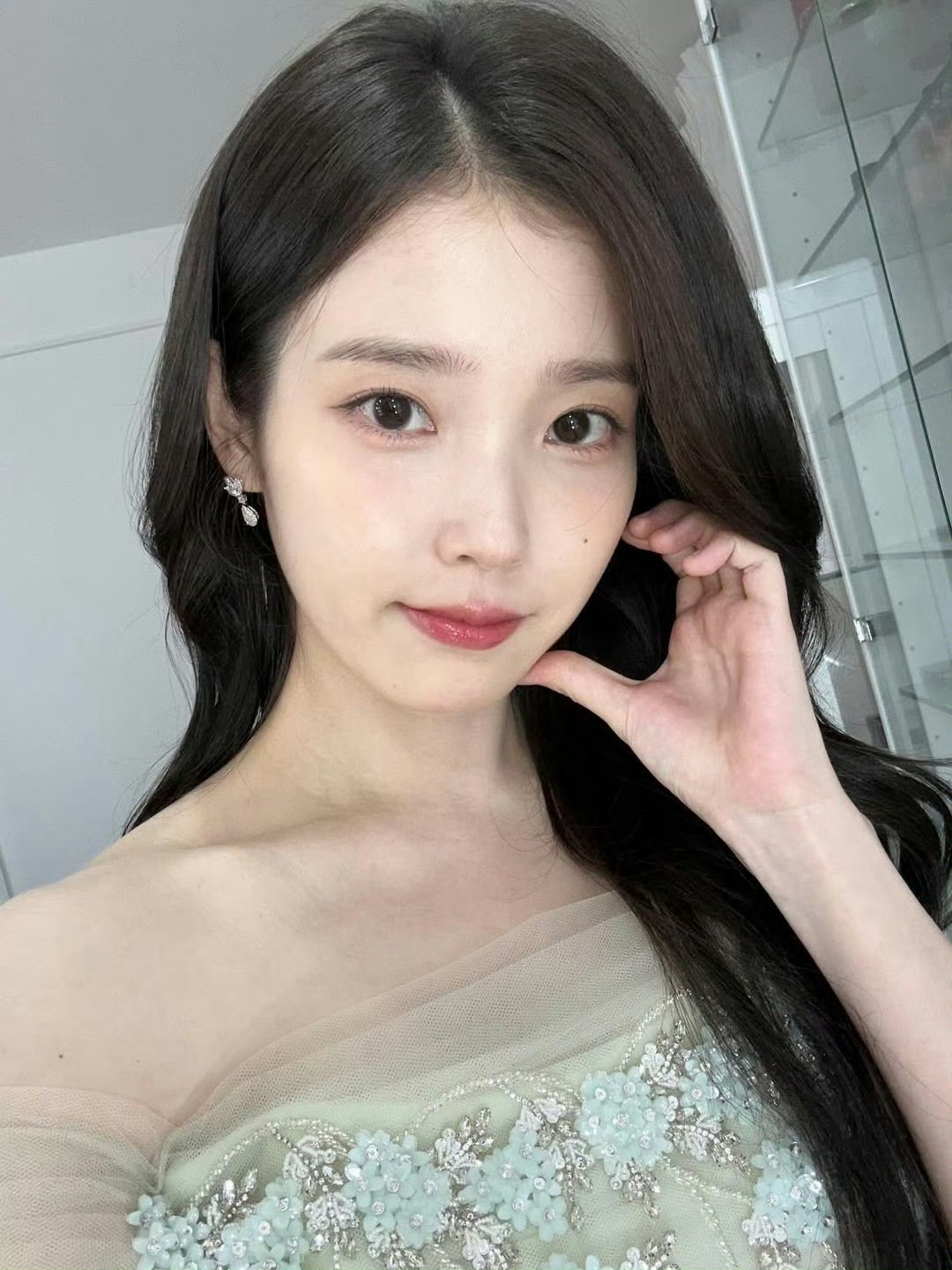 IU青龙视后【IU】妈妈啊🥹爱纯受赏啦。不是副的，是状元哦!​​​
