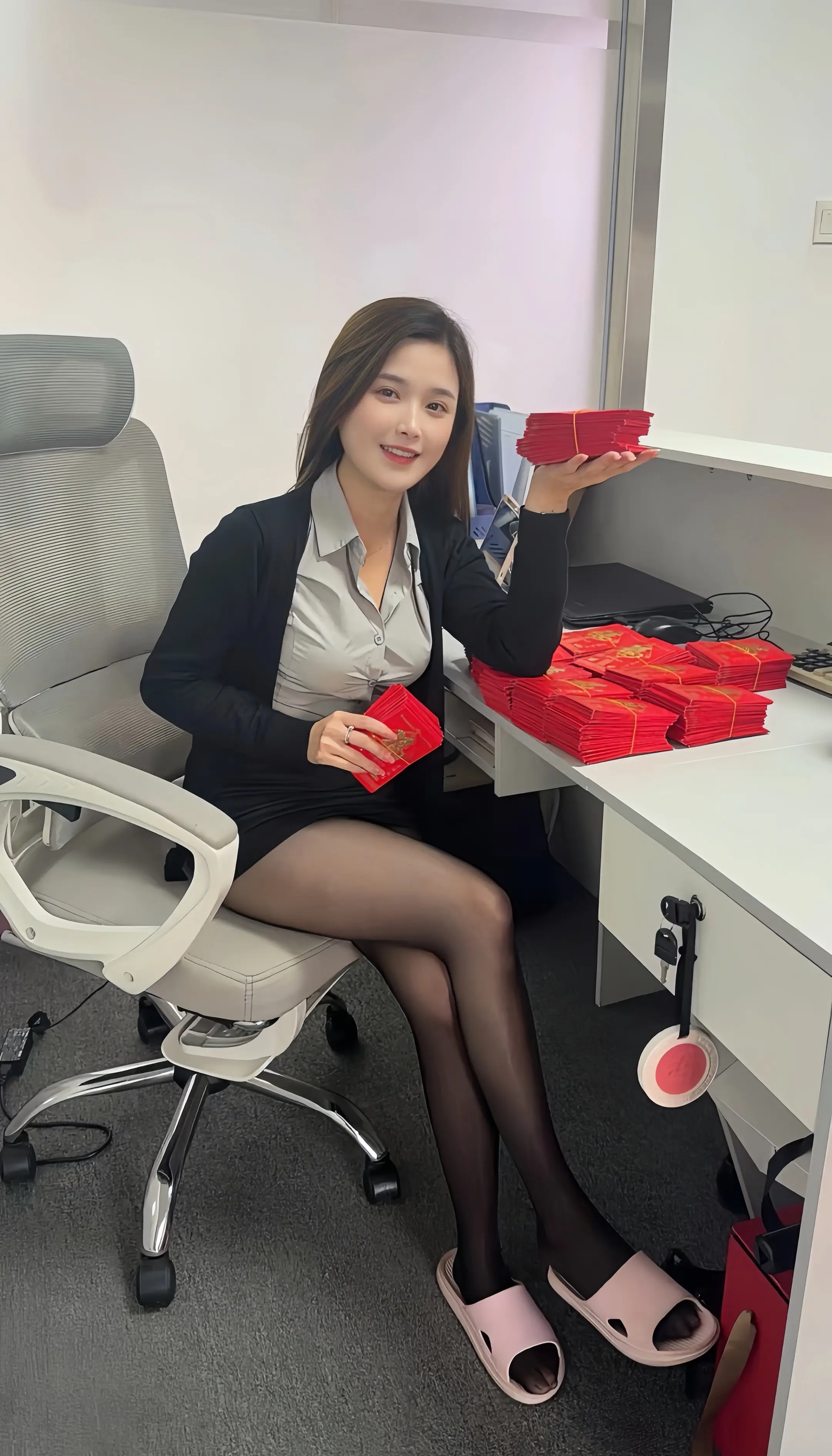 哦吼，我宣布，2025牛马人日子下线，开启过年模式❤️