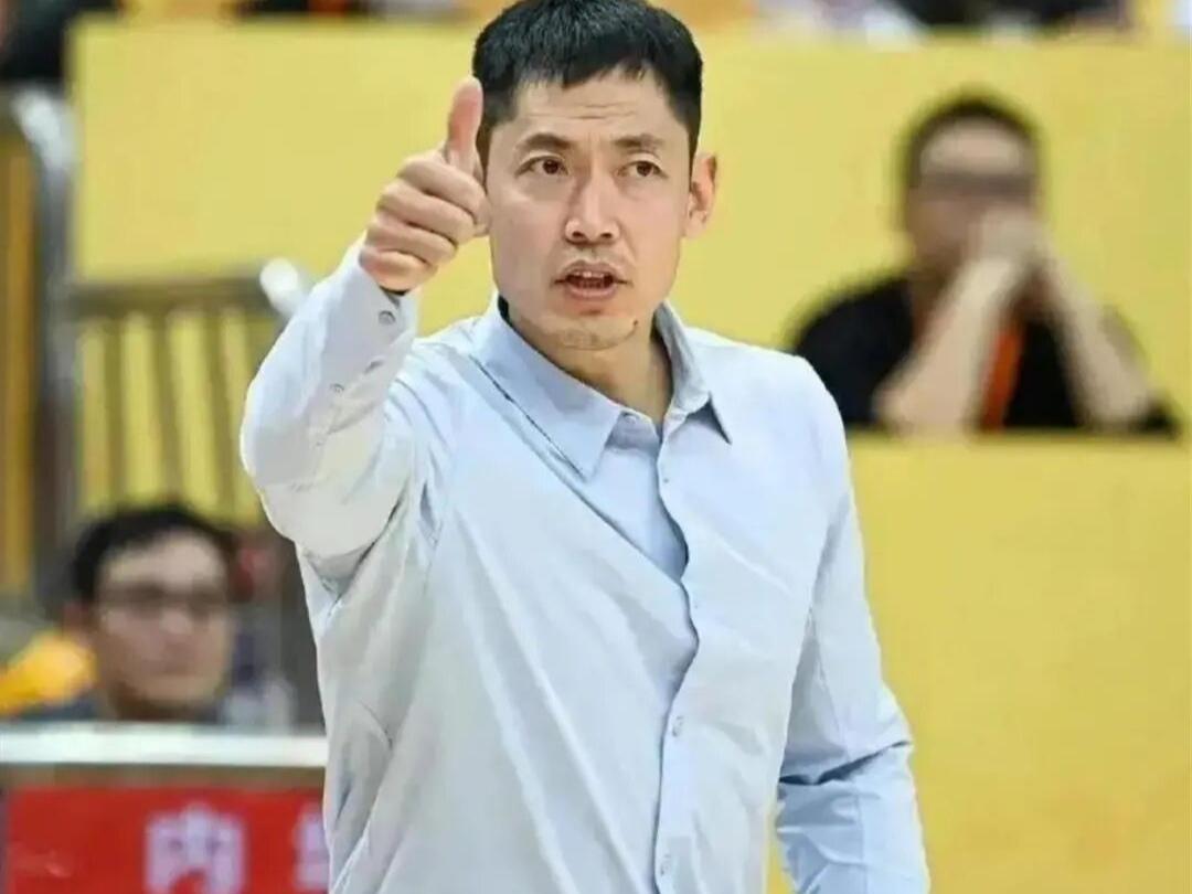 CBA最新消息：据据媒体人导演我躺哪_basketball透露，北控男篮主教练张