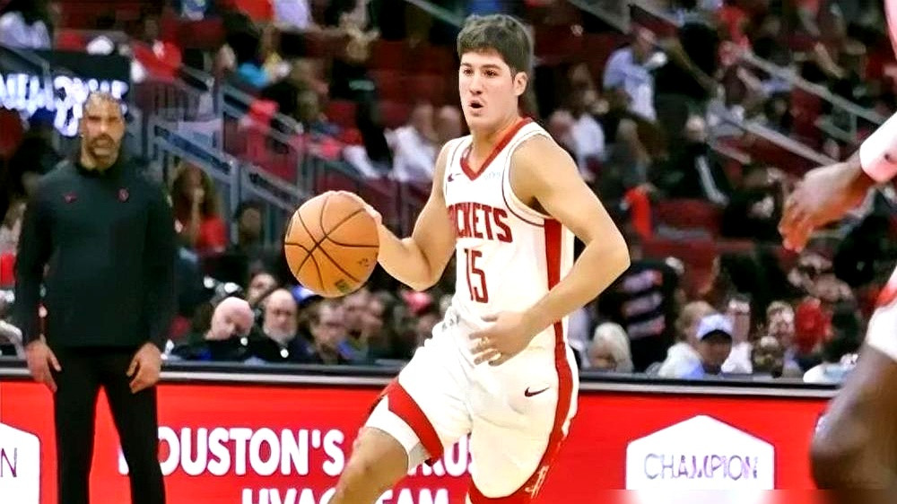 打出22分8篮板4助攻，防得对手命中率惨淡，还被教练骂？火箭队...