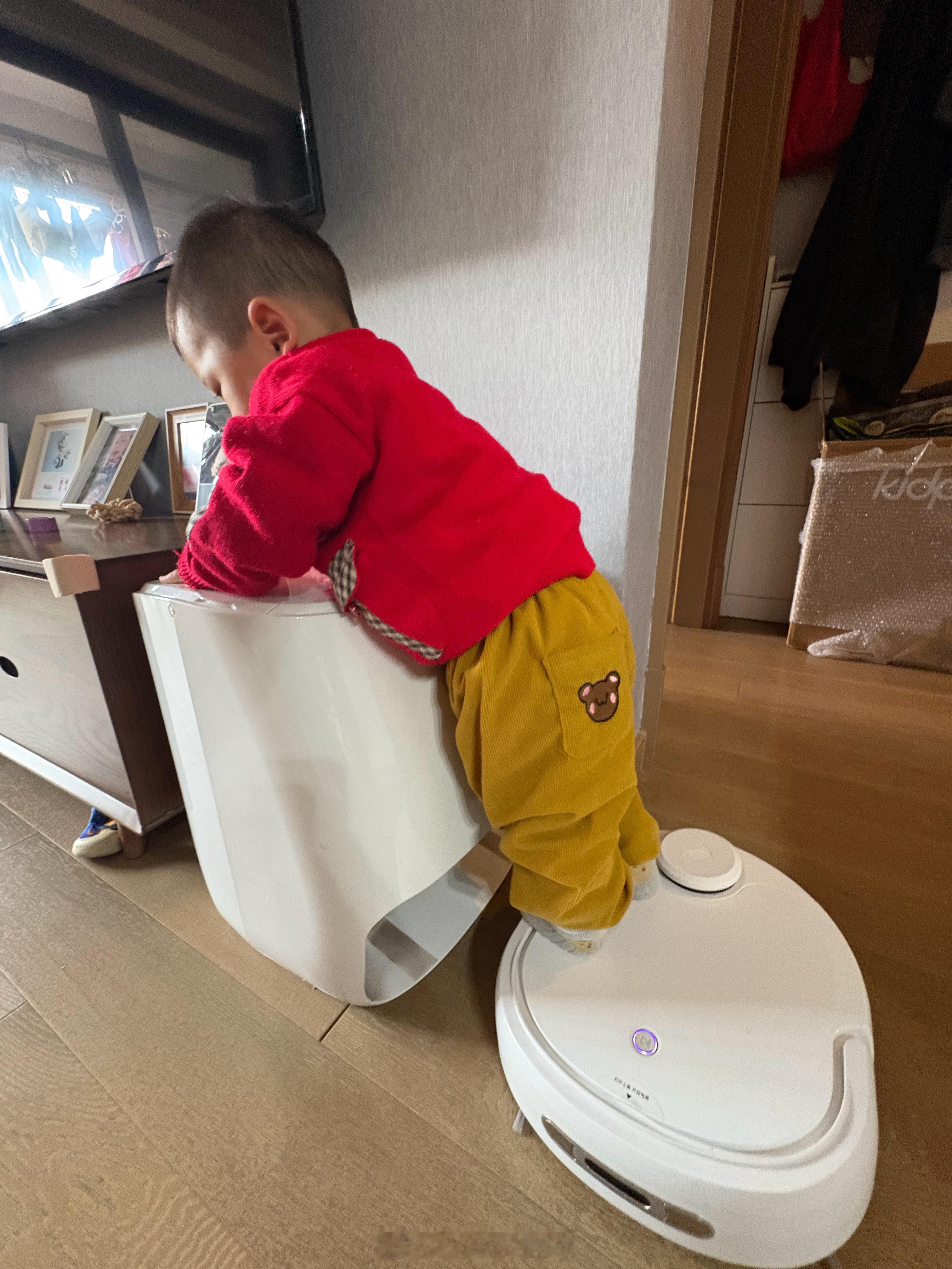 扫地机器人也不是好惹的💪