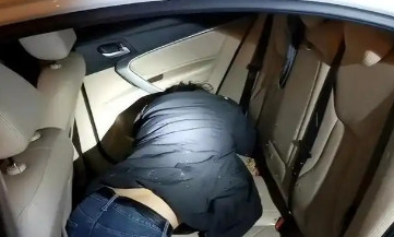 打工人必看！2024年，河南一男子到公司停车场后离奇死亡，晚上9点多，被人发现在