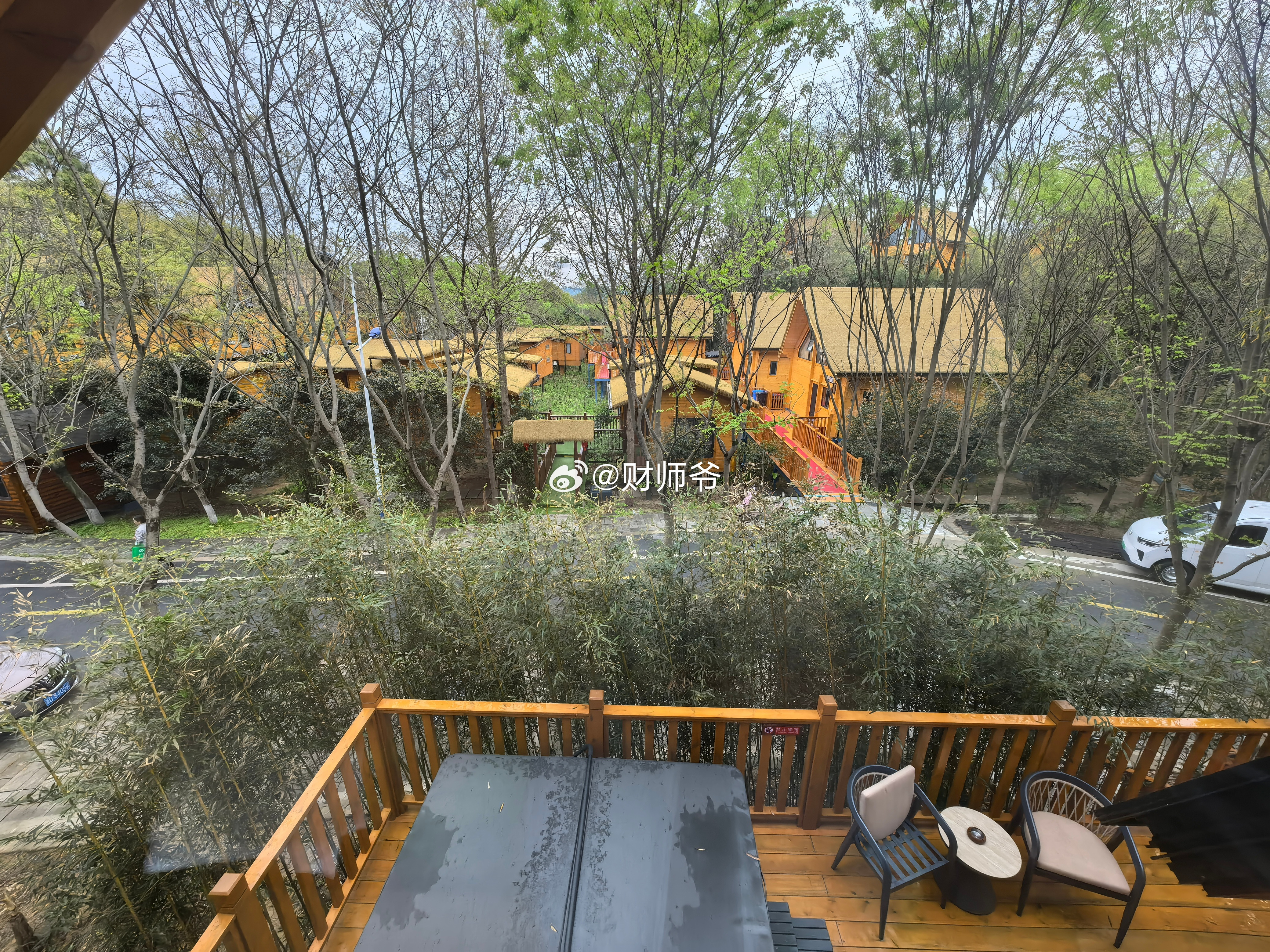 在山城安吉，开启度假模式。湖州·安吉中南百草原景区