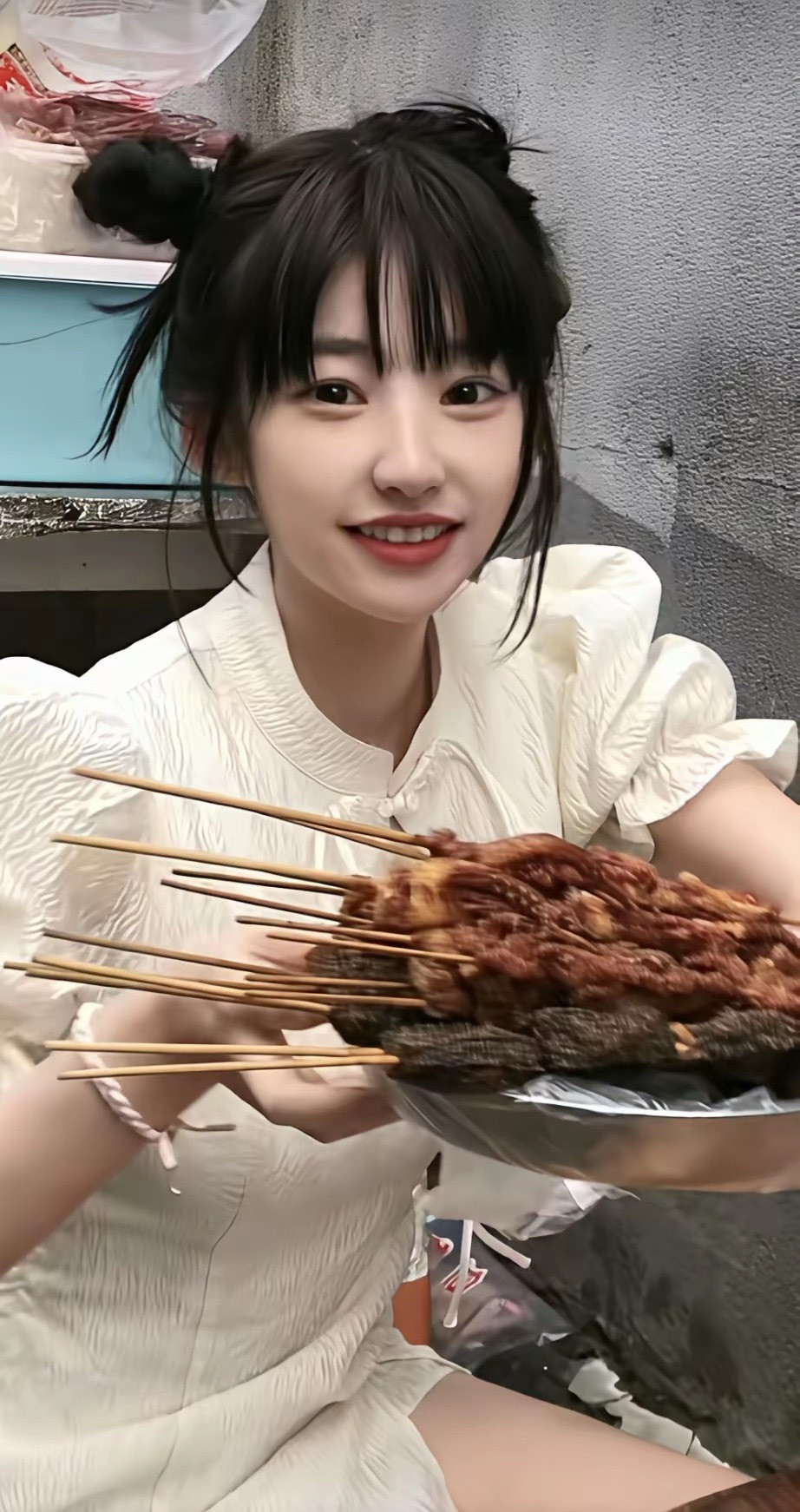 原来黄一鸣年轻的时候这么漂亮，怪不得王思聪会选择她！